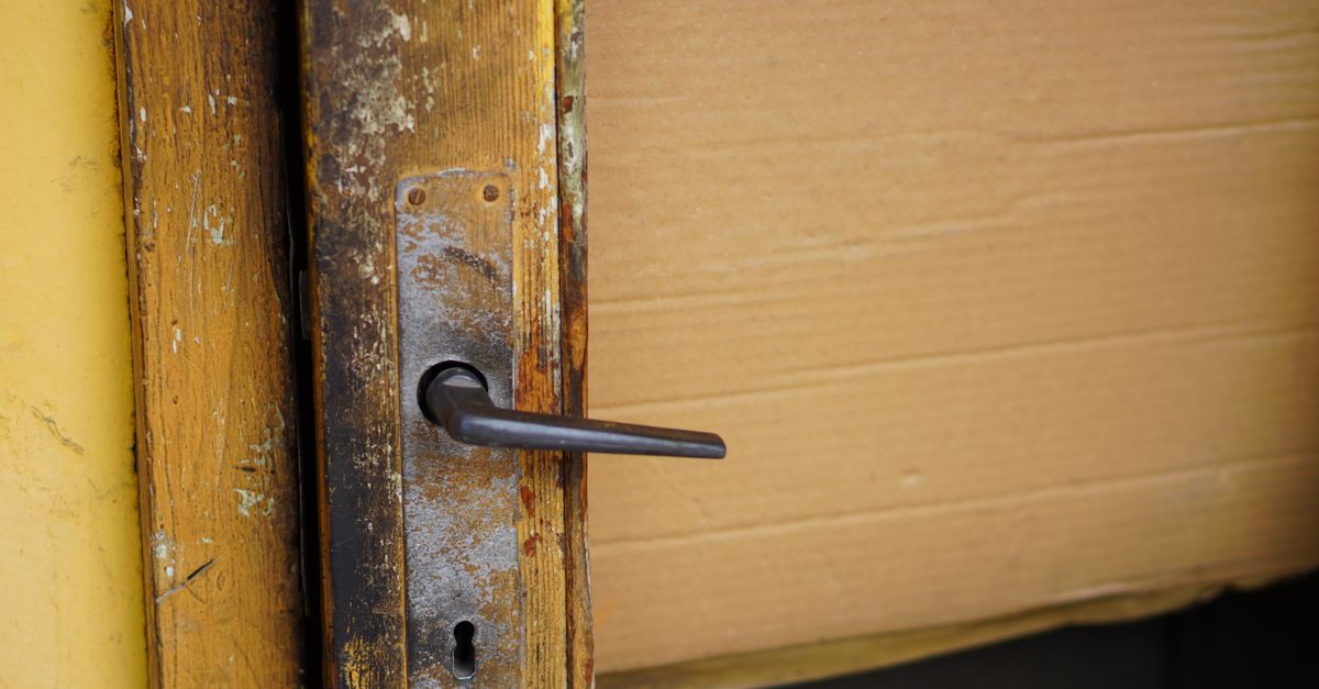 Mortise Lock vs. Cylinder Lock: What's On Your Older Huber Heights Door? — Top Locksmith Pro
