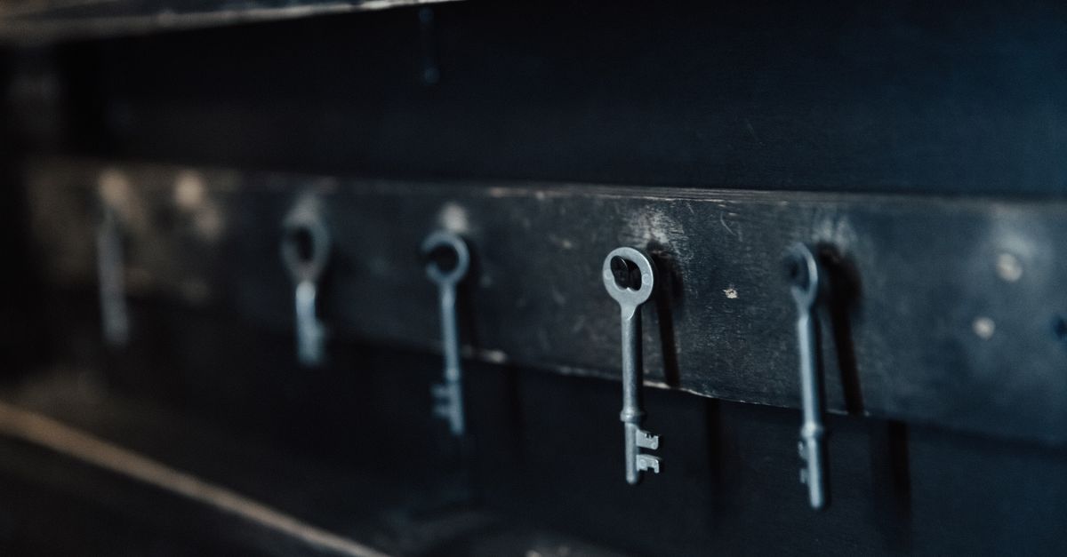 locksmith tools keys — Top Locksmith Pro