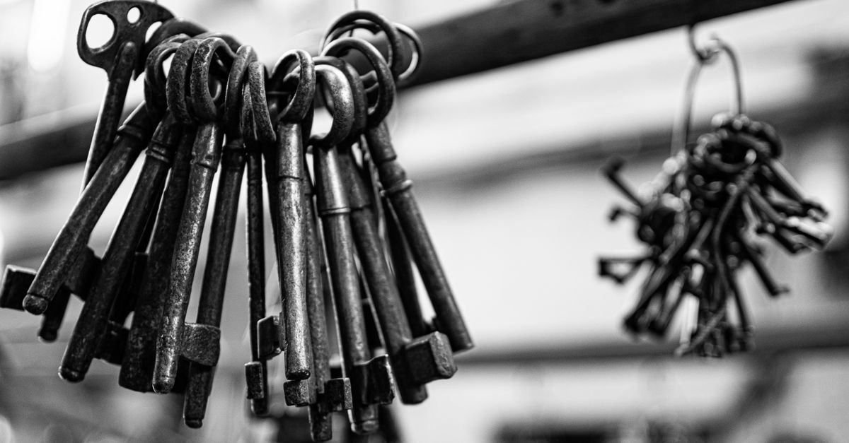 key maker professional — Top Locksmith Pro
