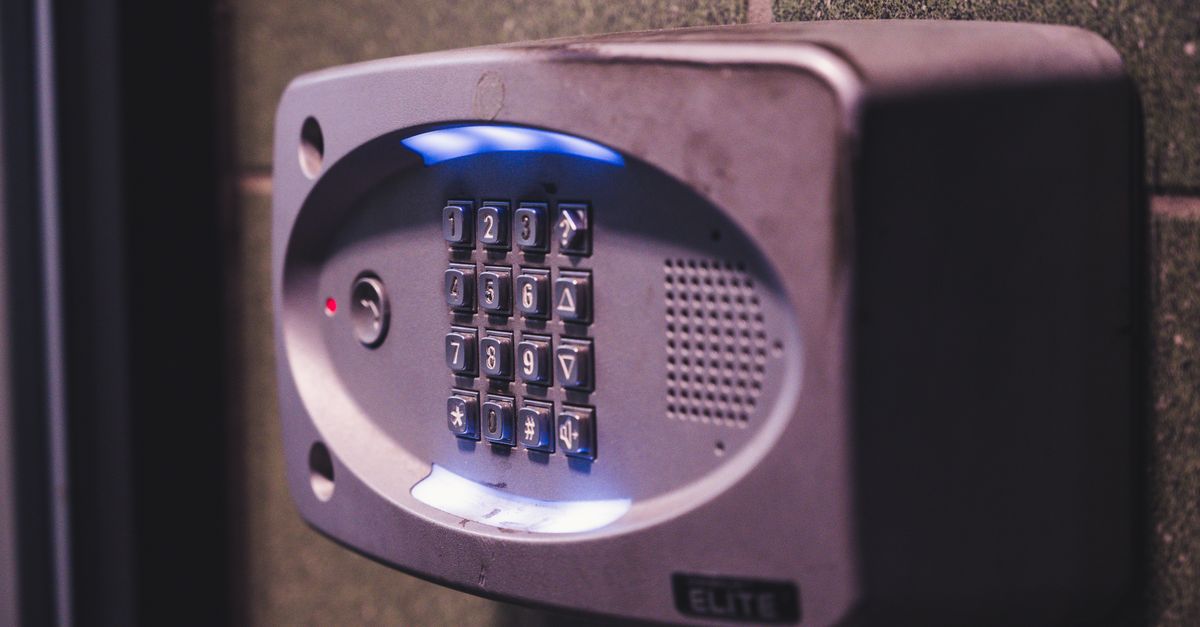 door security hardware — Top Locksmith Pro