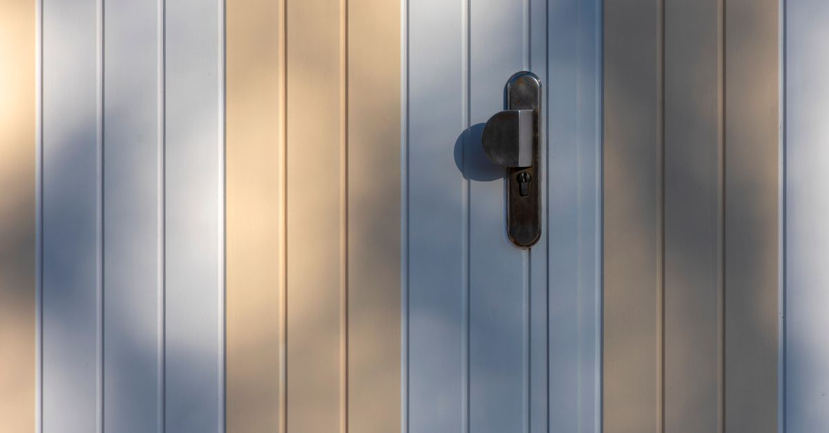 front door lock key — Top Locksmith Pro