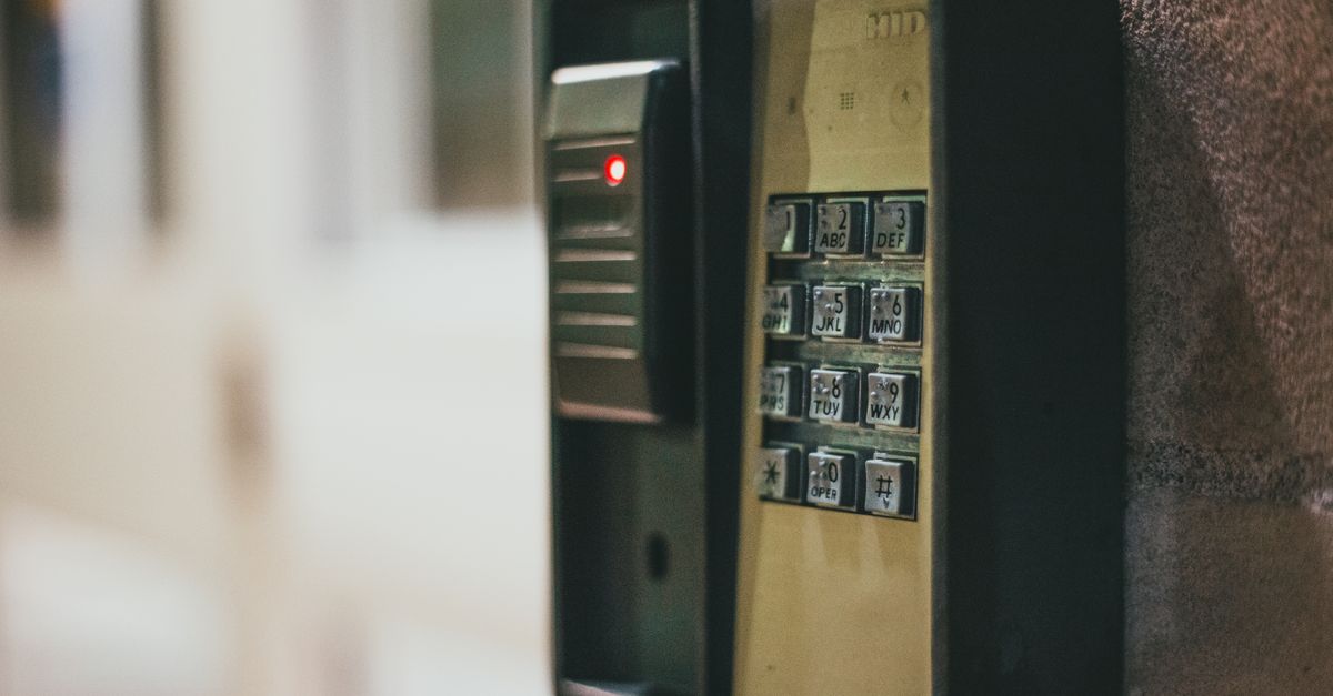 door security hardware — Top Locksmith Pro